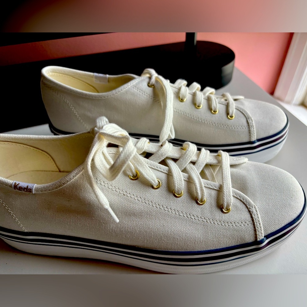 Platform keds with heel stripe